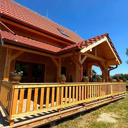 Rekreacna Kormoran Apartman Martovce